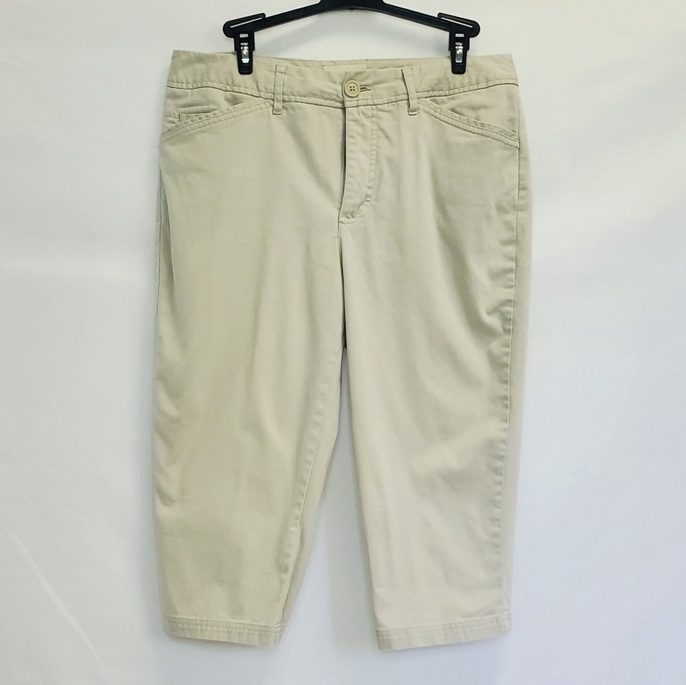 St John's Bay Khaki Cropped Capris Pants